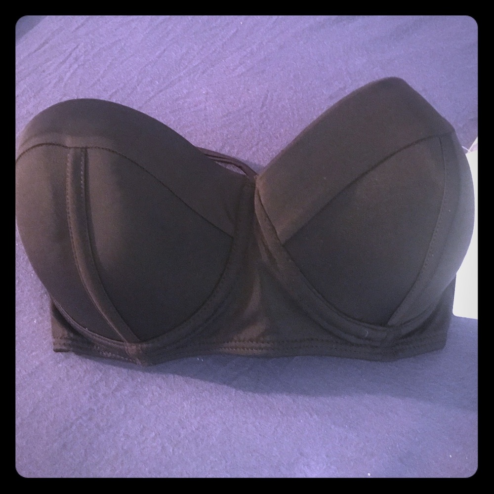 Black strapless bikini top